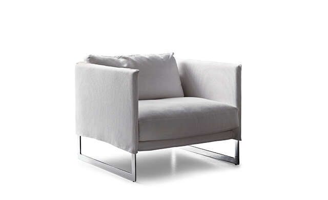 Livingston - Lounge Chair / Saba Italia