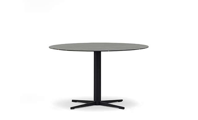 Vary - Dining Table / Camerich